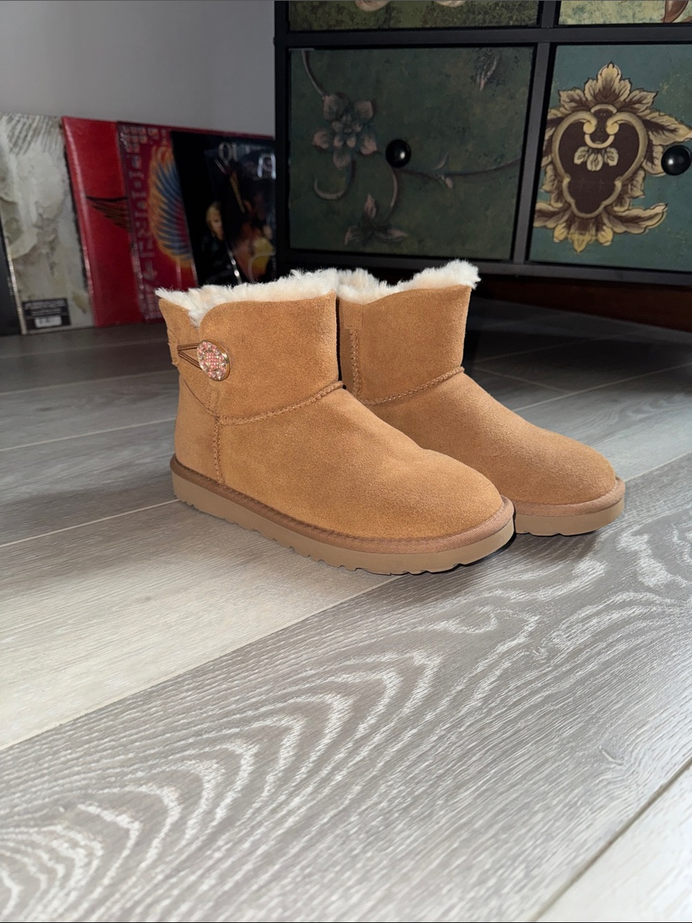 UGG Women’s Chestnut Suede Button Boot